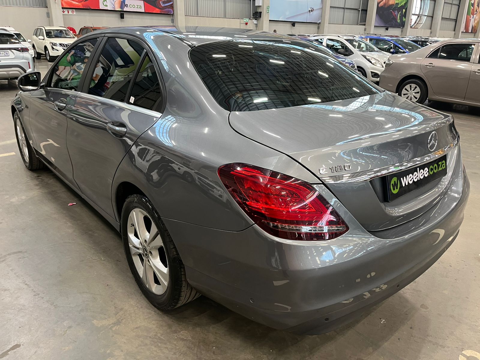 MERCEDES-BENZ C CLASS C180 A/T